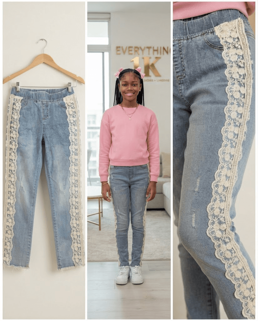 Lace-Trimmed Elastic-Waist Light Wash Jeans 28