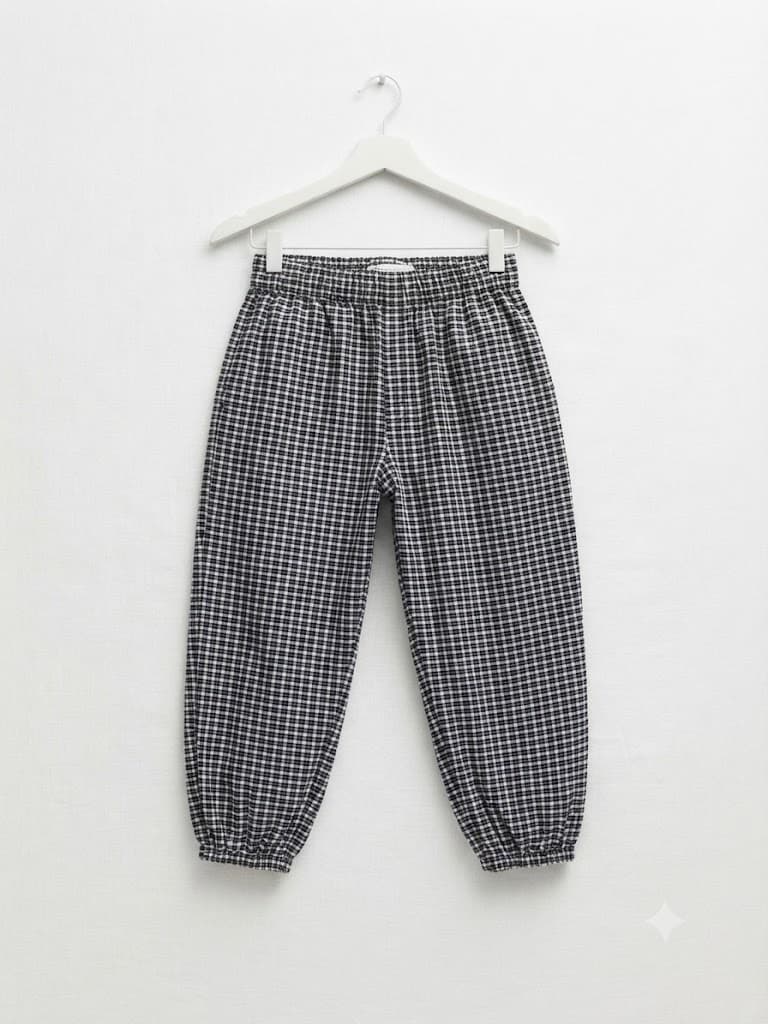 Pre-loved Girls Checkered Cuffed Three quater Trousers 8-10 years